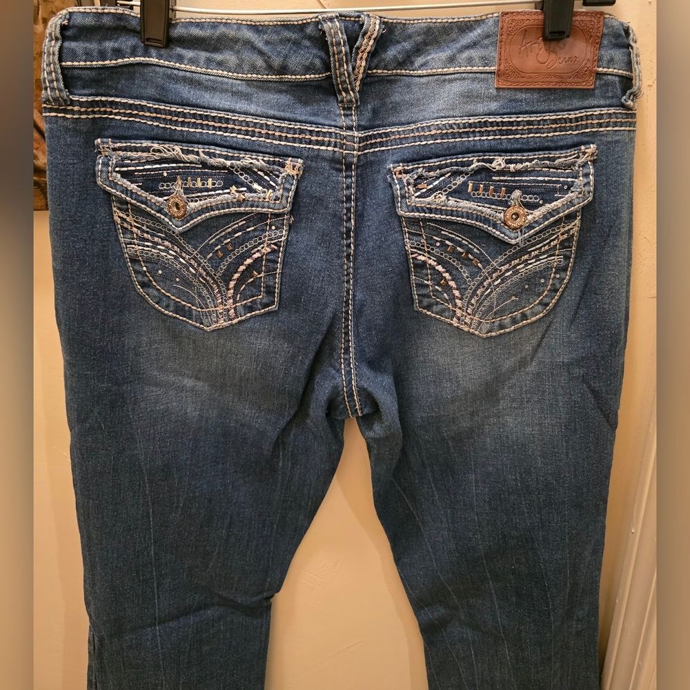 Ariya Women's Classic Blue Straight Leg Jeans Size 11 31"inseam